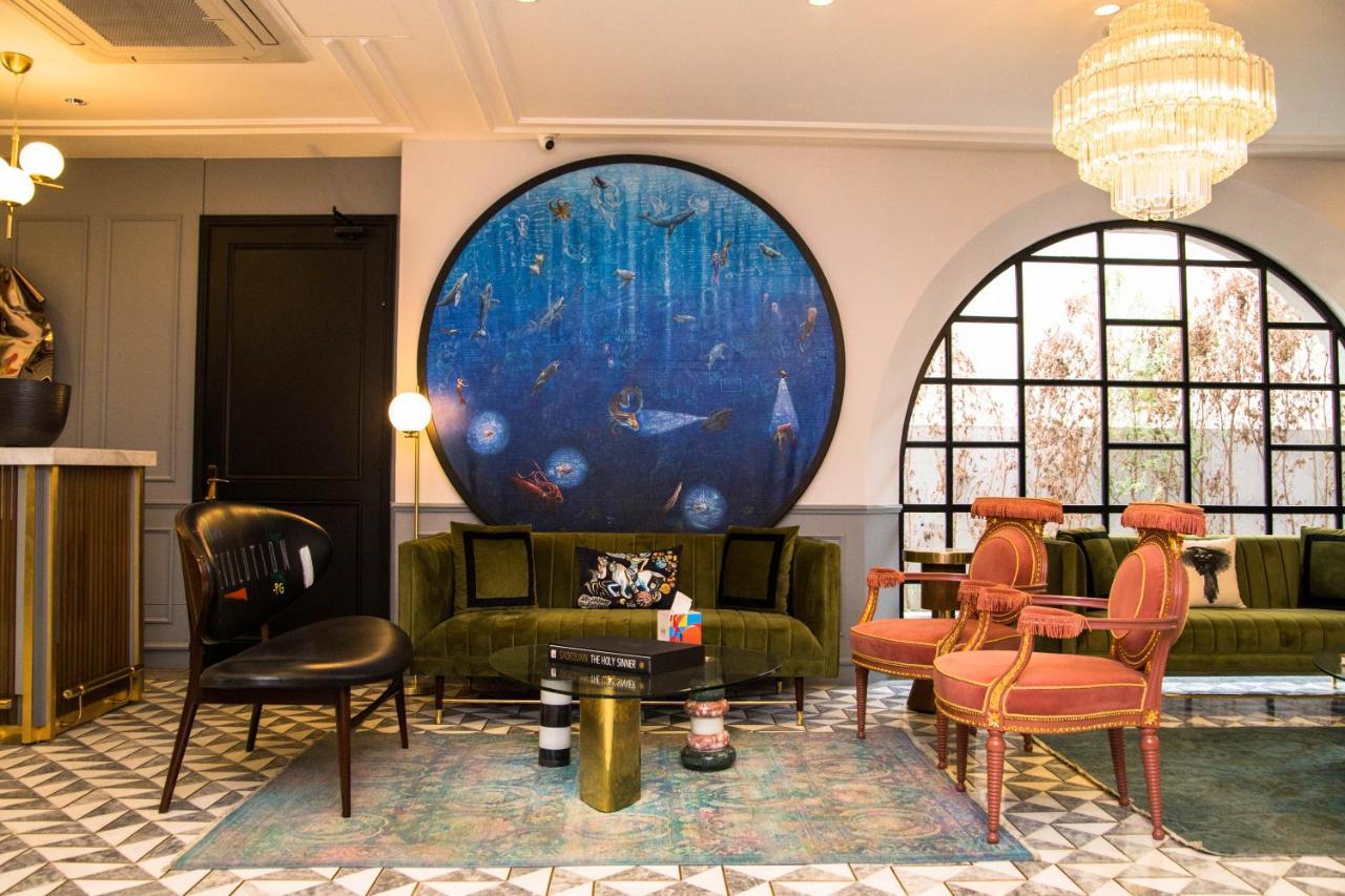Ambiance Boutique Art Hotel Lahore Exteriör bild The lobby of the hotel